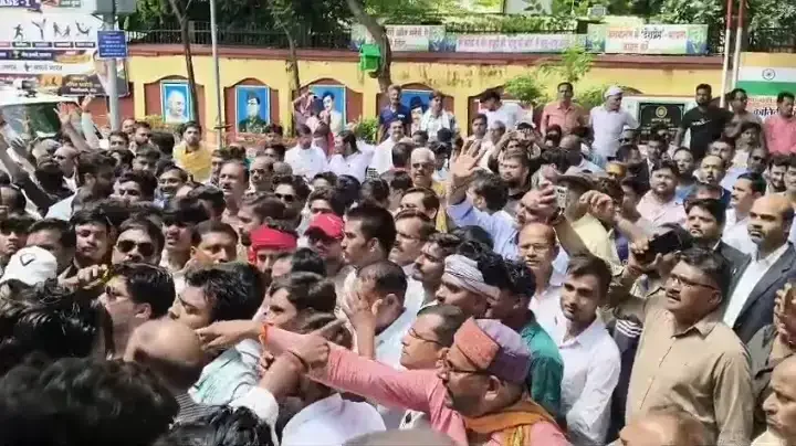 बांदा में सवर्ण समाज का शक्ति प्रदर्शन, आर्थिक आधार पर आरक्षण और आयोग गठन की मांग