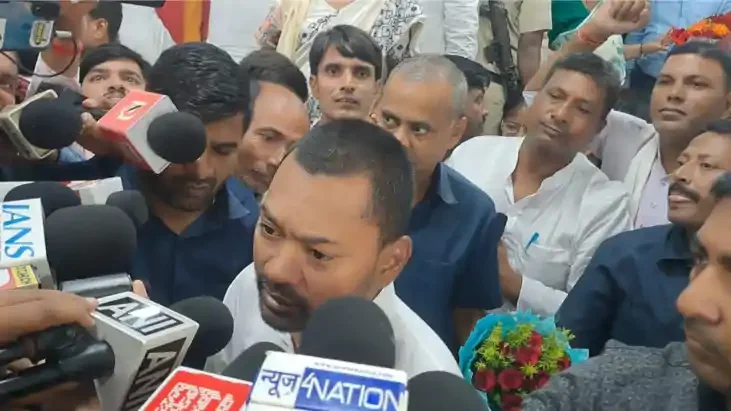 बिहार बाढ़: स्वास्थ्य विभाग ने स्कूलों और पंचायत भवनों में खोले अस्थाई अस्पताल