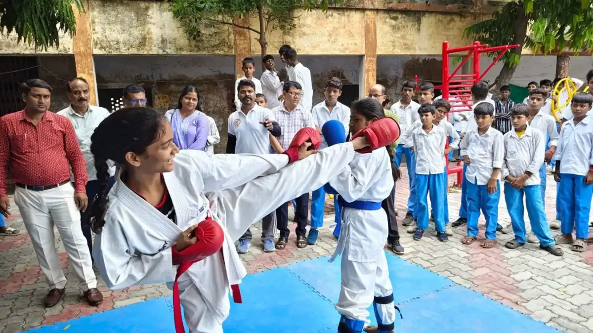 पीडीडीयू नगर कराटे प्रतियोगिता: इन 8 खिलाड़ियों ने जीता गोल्ड, देखें पूरी लिस्ट