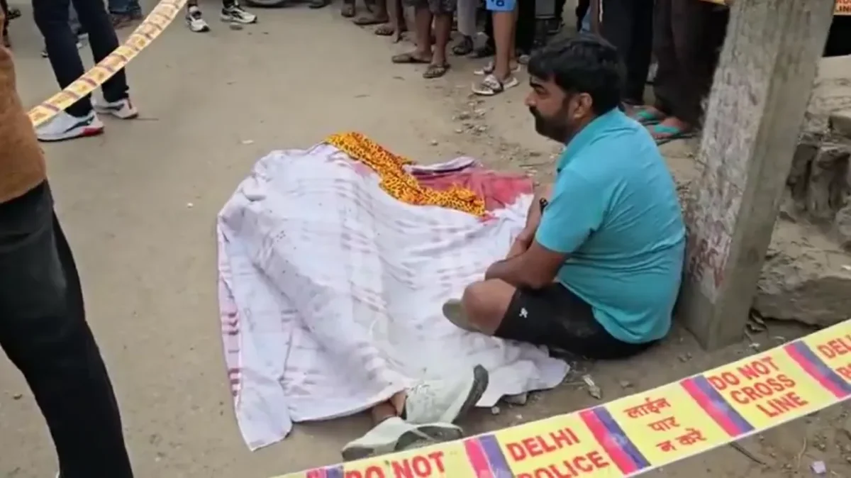 दिल्ली के नरेला में सुबह-सुबह ताबड़तोड़ फायरिंग, जिम के बाहर प्रॉपर्टी डीलर की हत्या