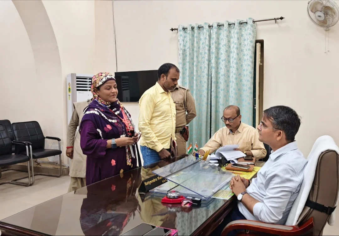 जनता दर्शन: DM सत्येंद्र कुमार का सख्त आदेश, शिकायतों के निस्तारण में कोताही बर्दाश्त नहीं