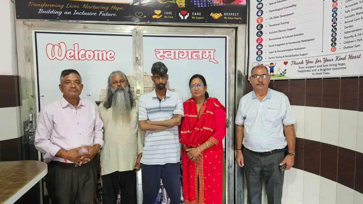 अंधेरी कोठरी और गंदगी में बीत रहे थे 10 साल, फौजी के बेटे को मिला नया आशियाना