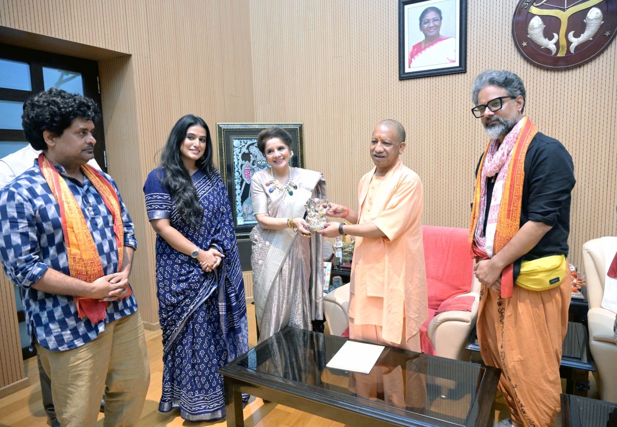 160 करोड़ पार कर इतिहास रचने वाली 'हनुमान अंश' को क्या यूपी में मिलेगी टैक्स-फ्री की सौगात? सीएम योगी से मिली पूरी टीम