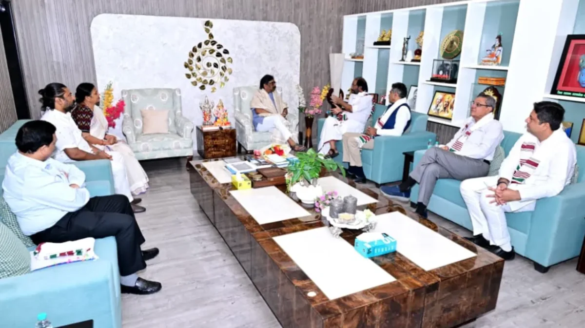 झारखंड के इस दिग्गज कारखाने को बचाने के लिए बड़ा कदम, सीएम सोरेन से मिले सांसद