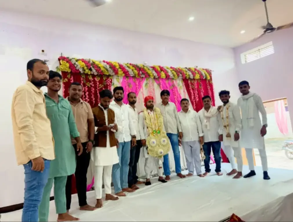 चंदौली में धूमधाम से हुई कलाम सुल्तान की सगाई, पूर्व प्रधान समेत कई गणमान्य लोग रहे मौजूद