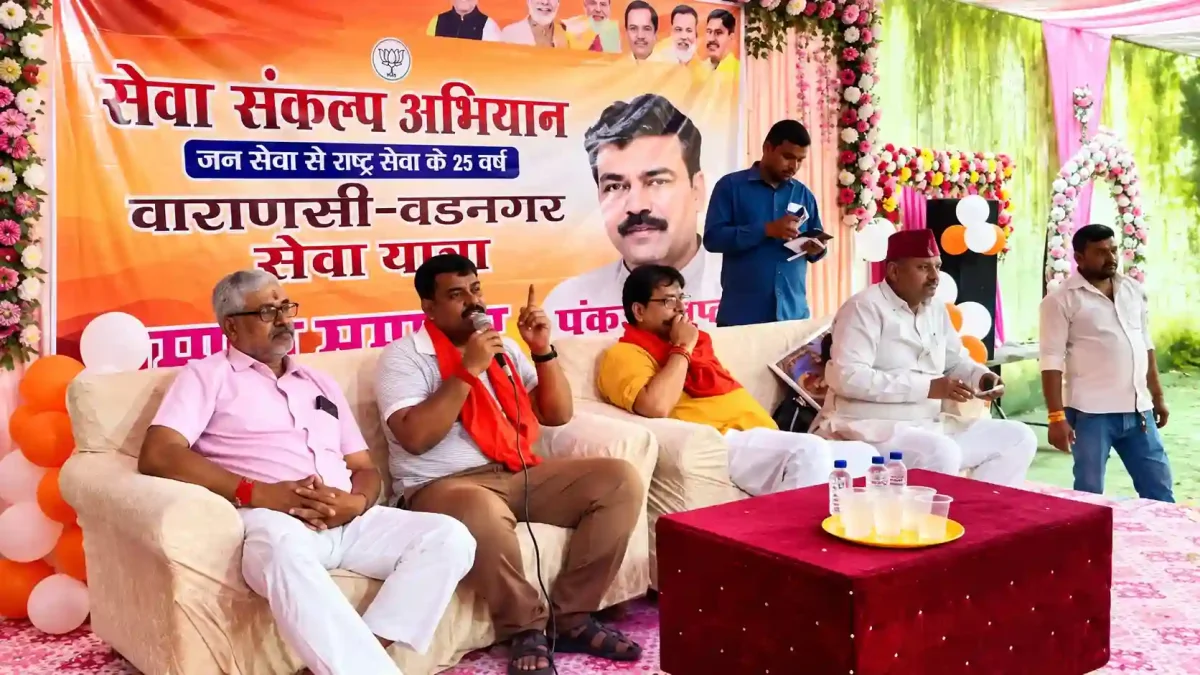 काशी के गंगाजल से वडनगर जलाभिषेक: उन्नाव में बाइक यात्रा का ऐतिहासिक स्वागत