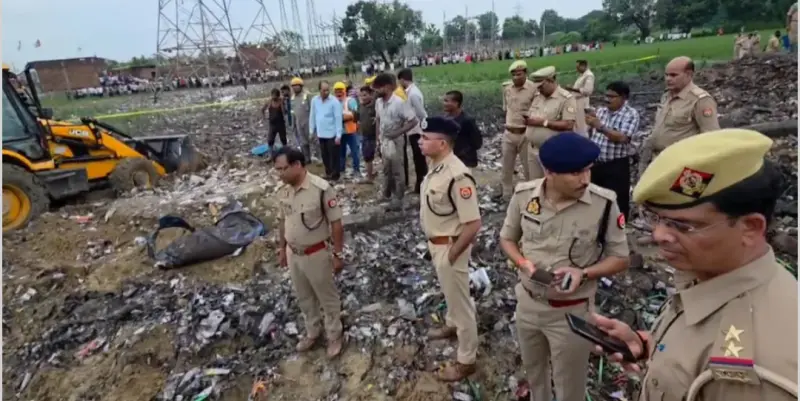 कौशांबी में 11 मौतों के बाद कोहराम: पटाखा गोदाम पर बुलडोजर और मुख्य आरोपी का एनकाउंटर
