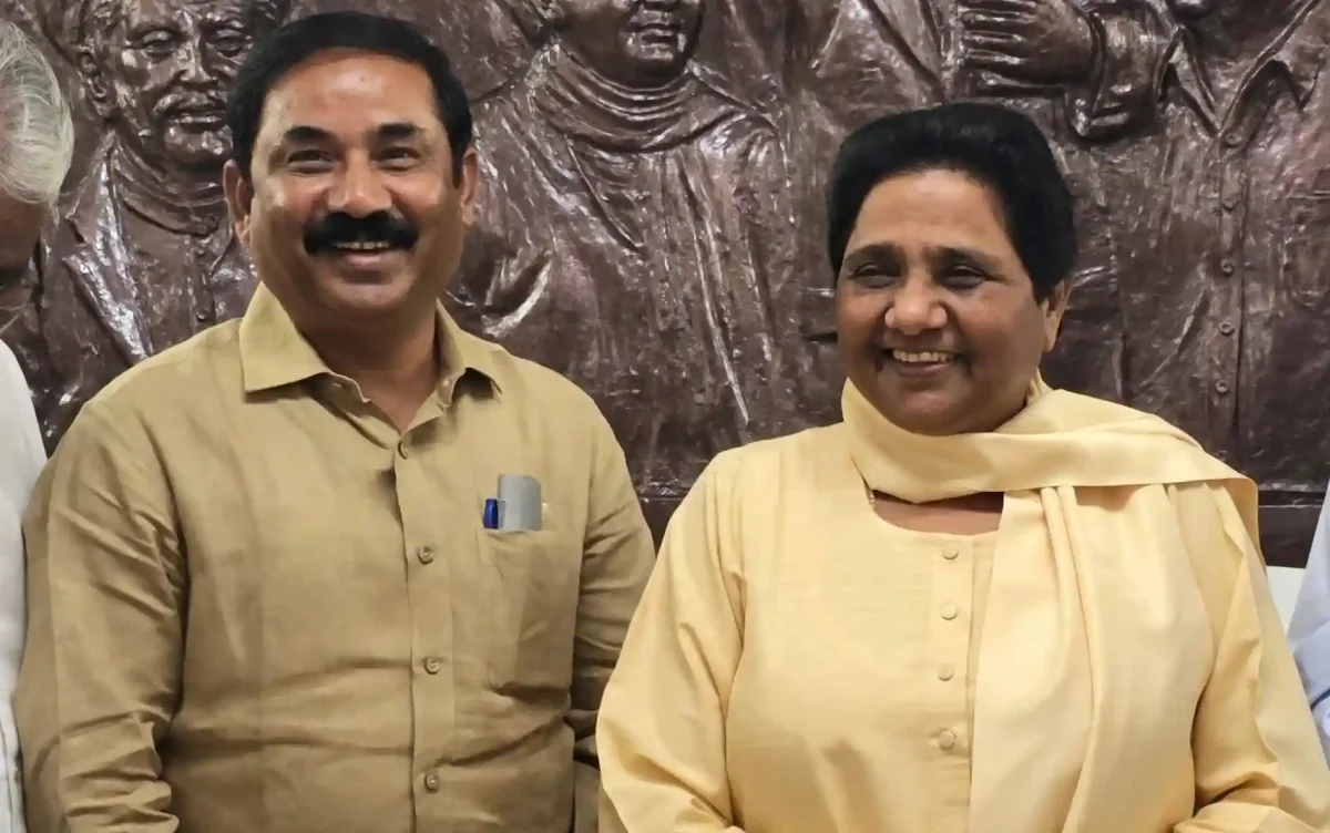 मायावती ने क्यों काटे अशोक सिद्धार्थ के पर? कभी थे सबसे भरोसेमंद सिपहसालार