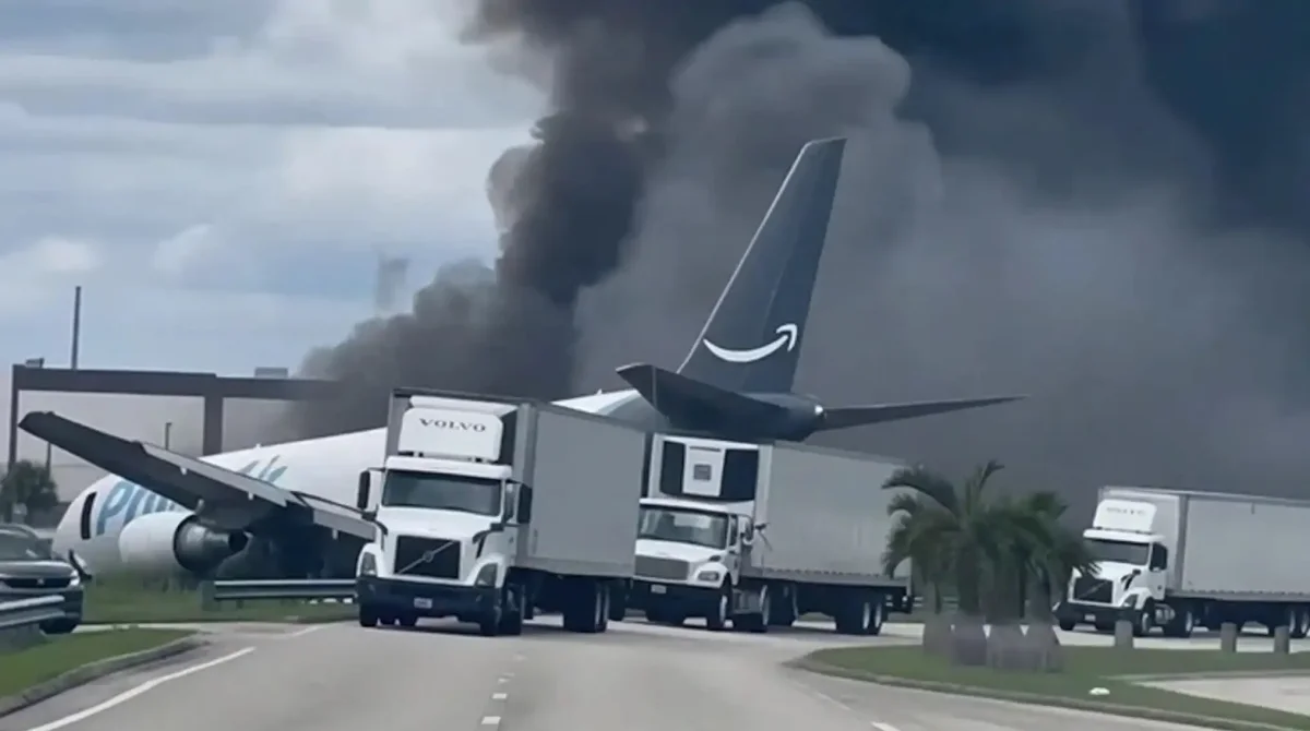 मियामी एयरपोर्ट पर दिल दहला देने वाला विमान हादसा, बोइंग 767 क्रैश में 5 की मौत