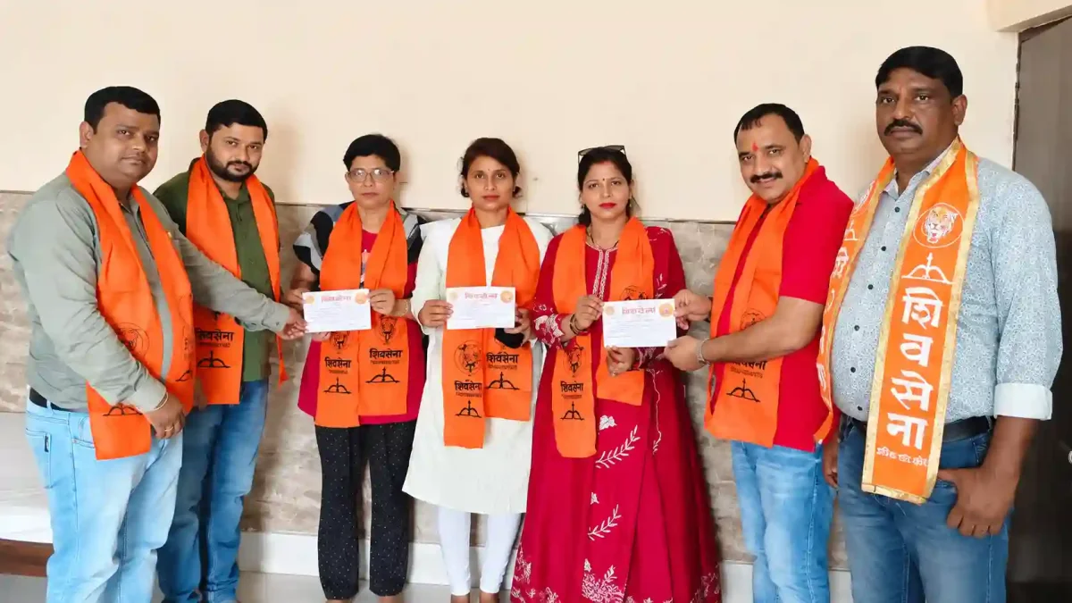 मुरादाबाद में लोक जनशक्ति पार्टी को बड़ा झटका, कई बड़े पदाधिकारी शिवसेना में शामिल