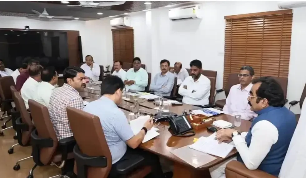मप्र का मेगा रोड विजन 2047: 1.05 लाख करोड़ से बदलेगी सड़कों की तस्वीर