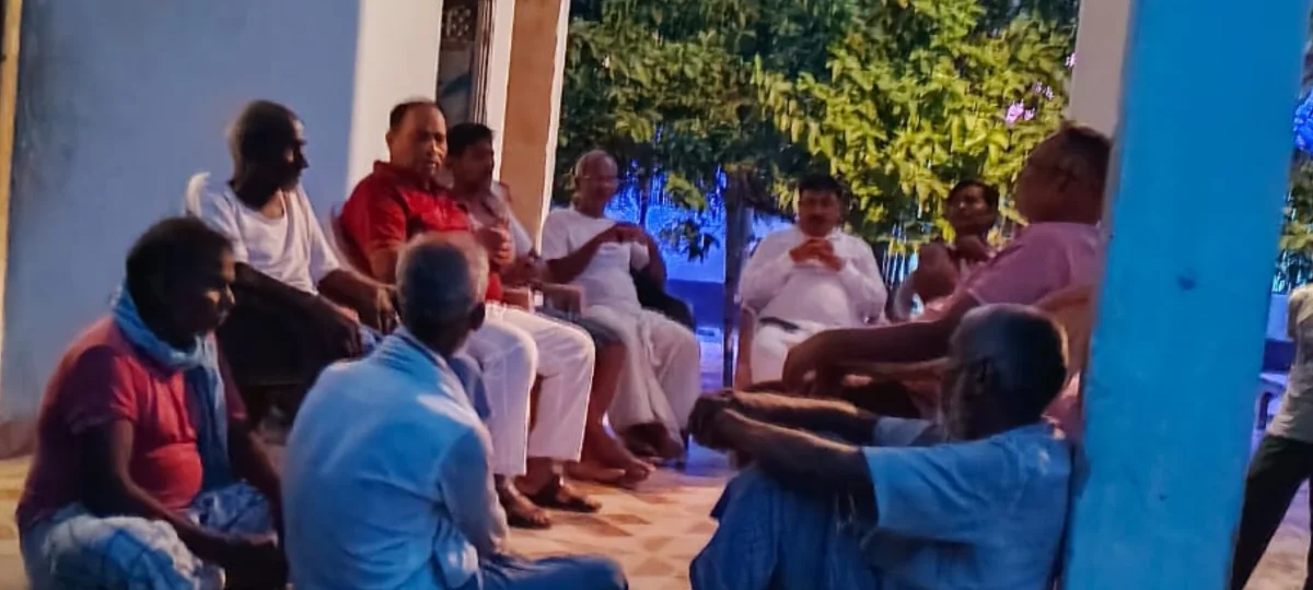 मुगलसराय में चुनावी हलचल तेज, जन सेवा दल के भावी प्रत्याशी ने साधा जनसंपर्क