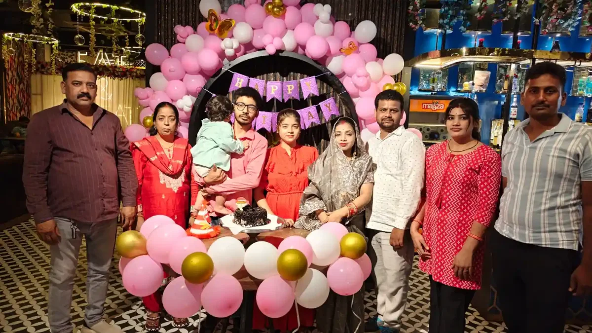 मुगलसराय में खाने के शौकीनों के लिए बड़ी खुशखबरी, इस मशहूर रेस्टोरेंट में मिल रहा सीधा 30% डिस्काउंट