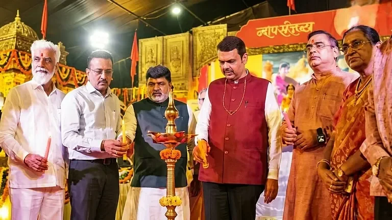 नासिक में सिंहस्थ महाकुंभ भक्ति संगम का भव्य आगाज, सीएम फडणवीस ने किया उद्घाटन