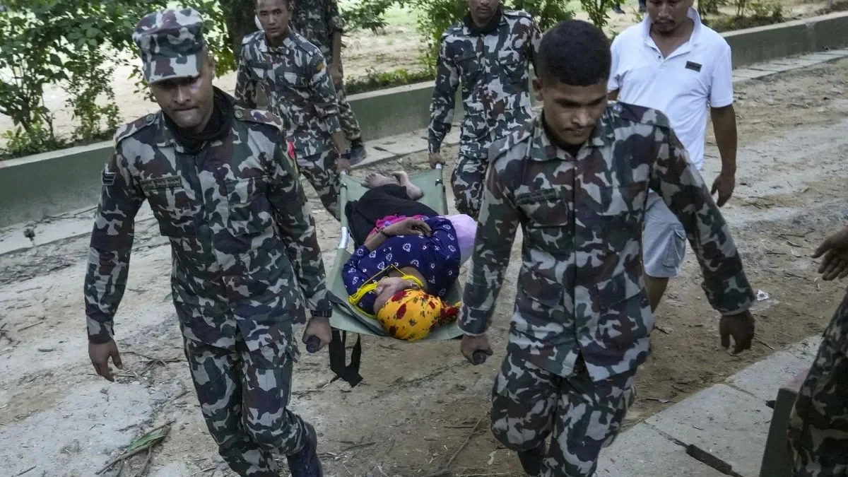 नेपाल में प्रलय: फ्लैश फ्लड से 469 मौतें, भारत-चीन की मदद को ठुकराया