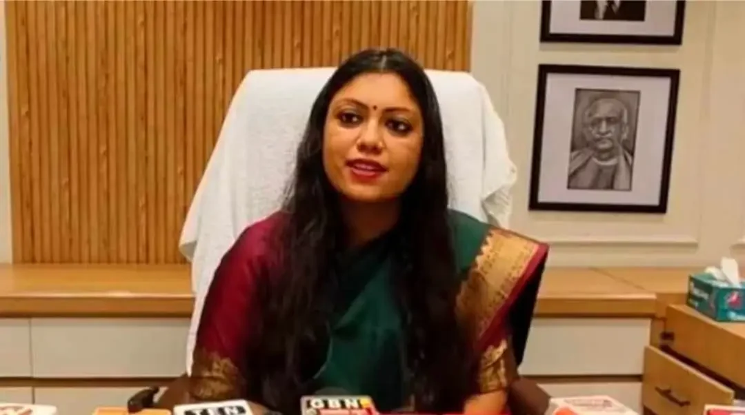 नोएडा डीएम की सैलरी जब्ती पर नया मोड़, सुप्रीम कोर्ट पहुंचेगी प्रशासन की टीम