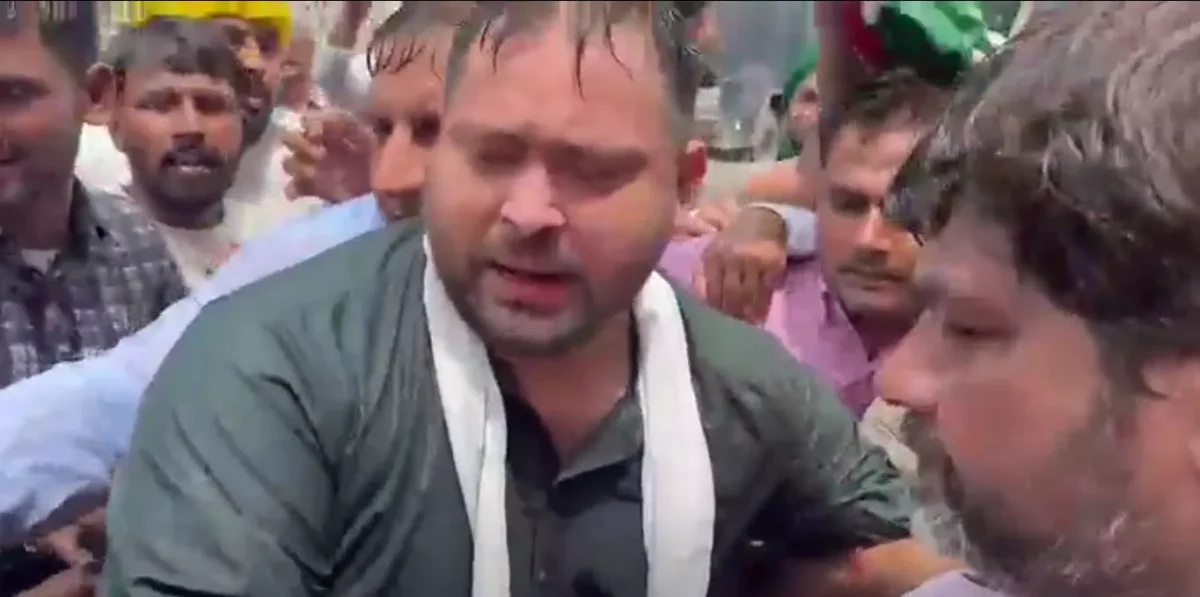 बिहार में राजनीतिक संग्राम: तेजस्वी यादव हिरासत में, बैरिकेड टूटे और वाटर कैनन का इस्तेमाल
