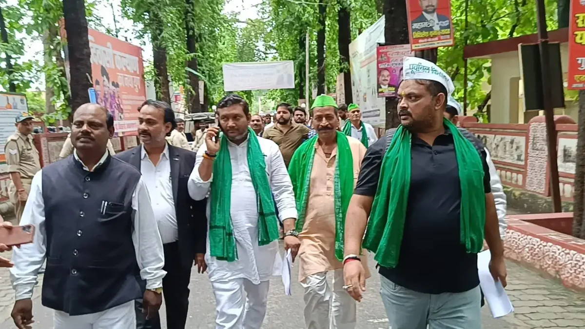 वाराणसी में ढेरही टोल प्लाजा को बंद करने की उठी मांग, 30 सितंबर को बड़े आंदोलन की चेतावनी
