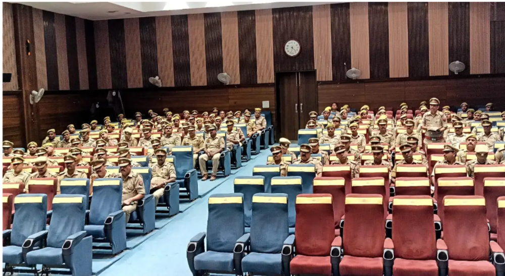 वाराणसी में पुलिस का बड़ा एक्शन: गुमशुदा और अपहृत लोगों की तलाश के लिए डीसीपी के कड़े निर्देश