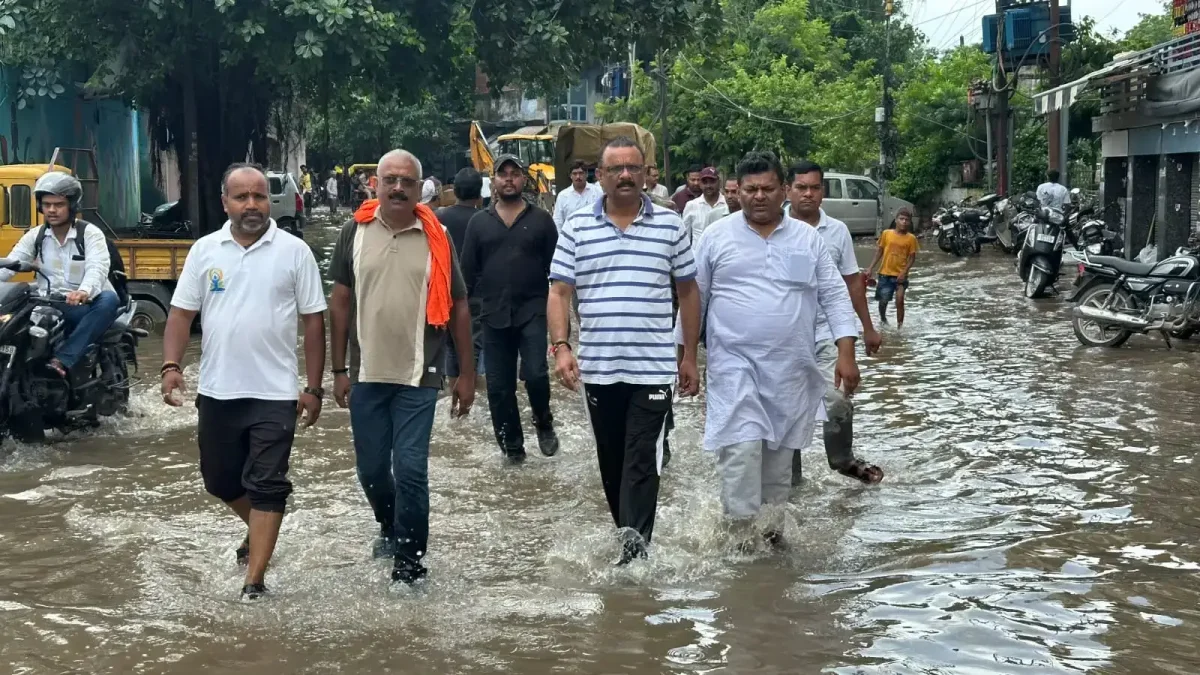 वाराणसी में सीवर पर बड़ा एक्शन, महापौर की चेतावनी के बाद हड़कंप