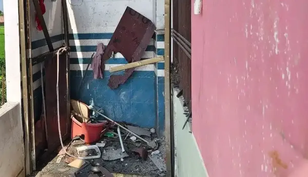 वाराणसी में जनरल स्टोर के अंदर संदिग्ध विस्फोटक फटा, पांच साल का मासूम गंभीर रूप से घायल